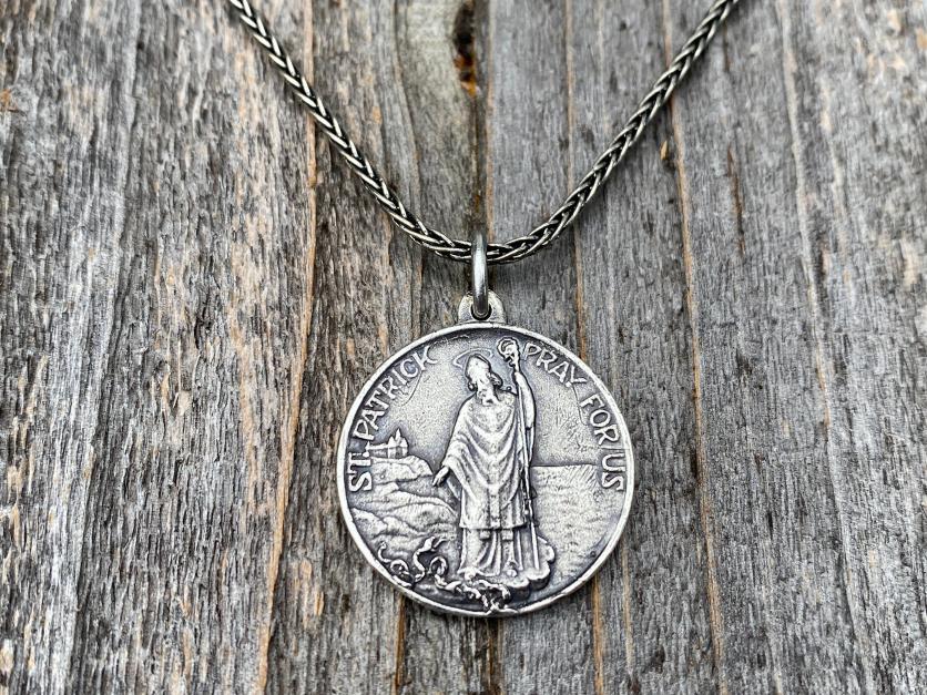 St patrick pendant store